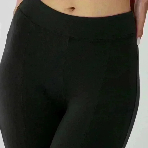 Alo Yoga High Waist Flutter Legging Black - Picture 3 of 11